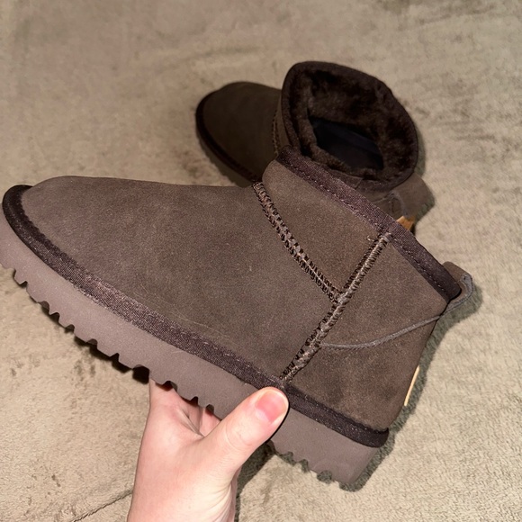 UGG Other - UGG Classic Ultra Mini Boot